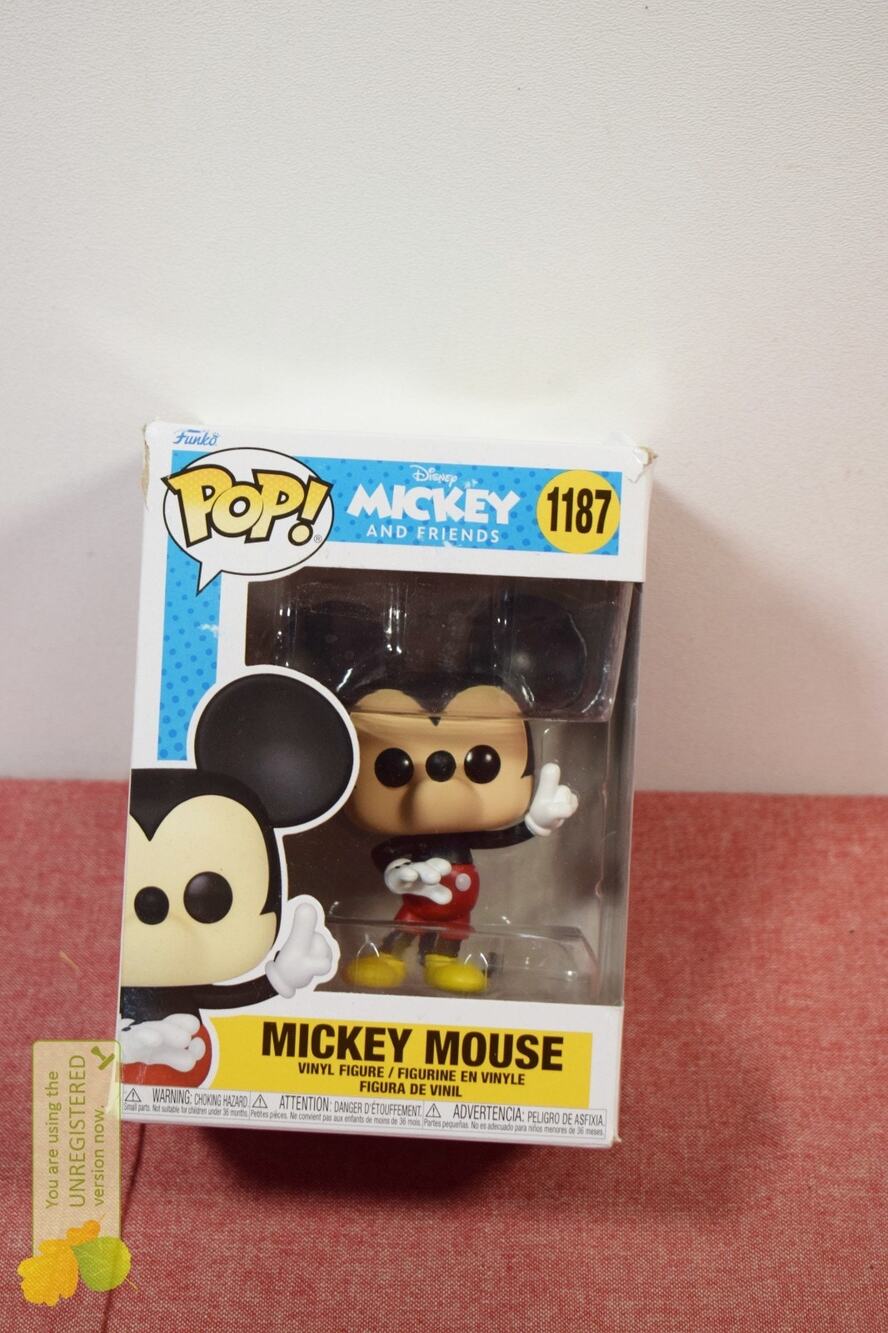 Funko POP! Disney: Classics Mickey Mouse #1187 (Pack Wear)